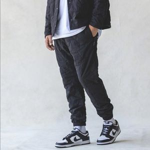 QUILTED JUMPA JOGGER BLACK